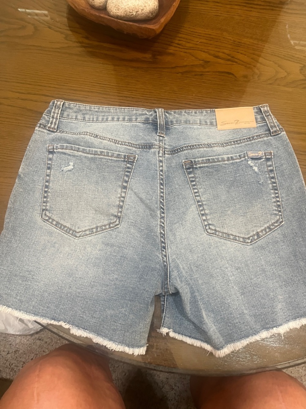 Women's Light Blue Denim Frayed Hem Shorts Seven7 - Picture 5 of 6